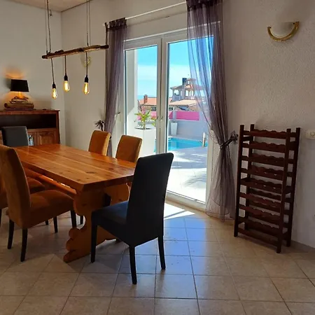 Traum Mit 2 Schlafzimmern Und Pool Am Meer, Kroatien, Istrien, Bis 6 Personen, Urlaub An Der Adria Ližnjan