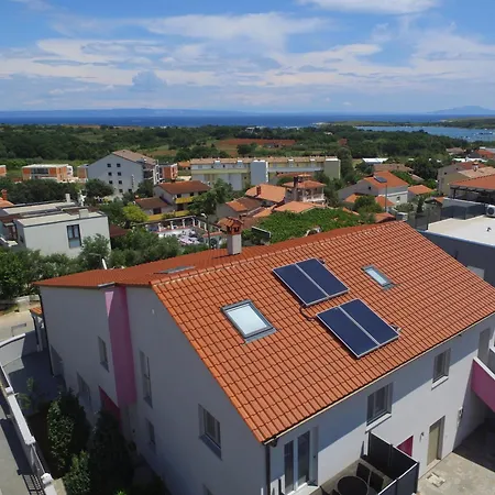 Lägenhet Traum Mit 2 Schlafzimmern Und Pool Am Meer, Kroatien, Istrien, Bis 6 Personen, Urlaub An Der Adria Ližnjan