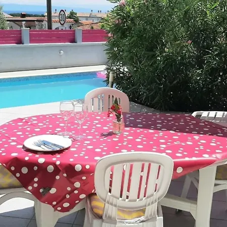 Traum Mit 2 Schlafzimmern Und Pool Am Meer, Kroatien, Istrien, Bis 6 Personen, Urlaub An Der Adria *