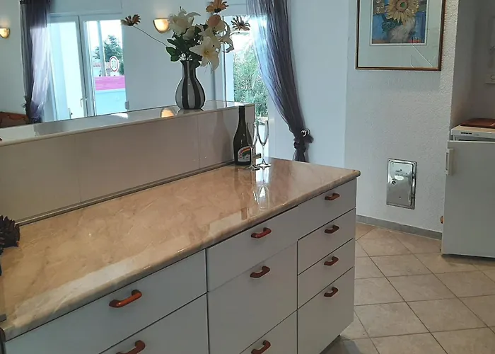 Traum Mit 2 Schlafzimmern Und Pool Am Meer, Kroatien, Istrien, Bis 6 Personen, Urlaub An Der Adria Lägenhet