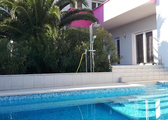 Lägenhet Traum Mit 2 Schlafzimmern Und Pool Am Meer, Kroatien, Istrien, Bis 6 Personen, Urlaub An Der Adria