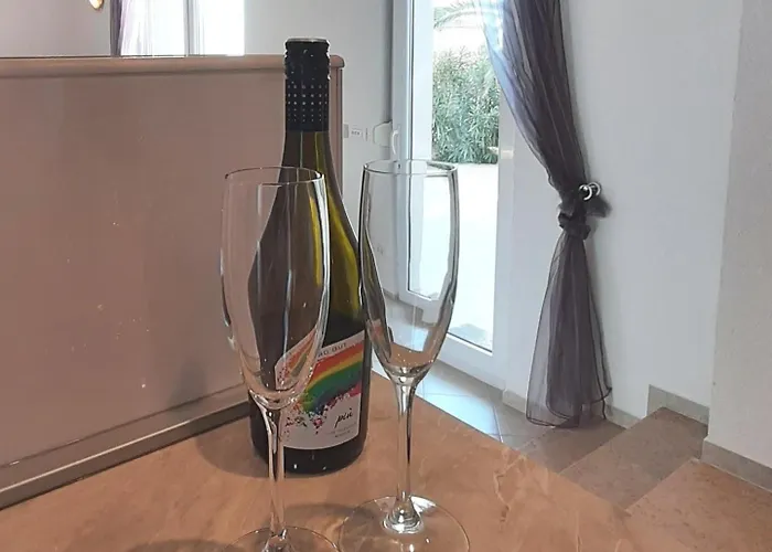 Traum Mit 2 Schlafzimmern Und Pool Am Meer, Kroatien, Istrien, Bis 6 Personen, Urlaub An Der Adria Ližnjan